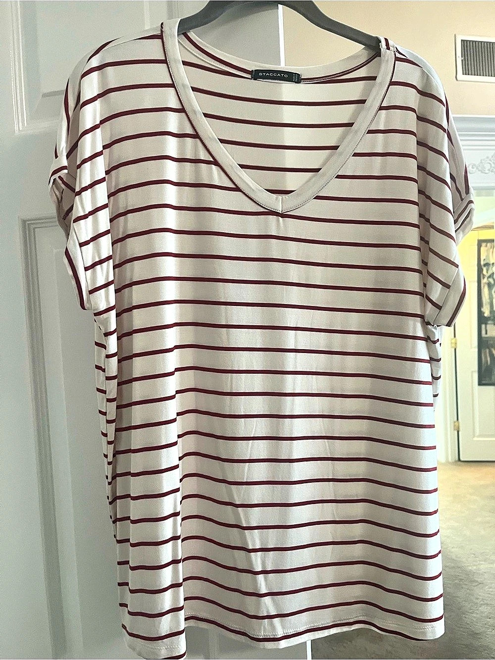 Staccato Striped V-Neck Tee Cream & Red Large New without tags